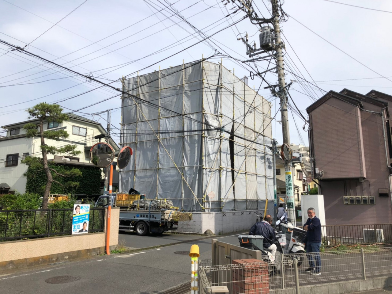 相模原市の解体工事現場で解体養生足場仮設工事を行いました。